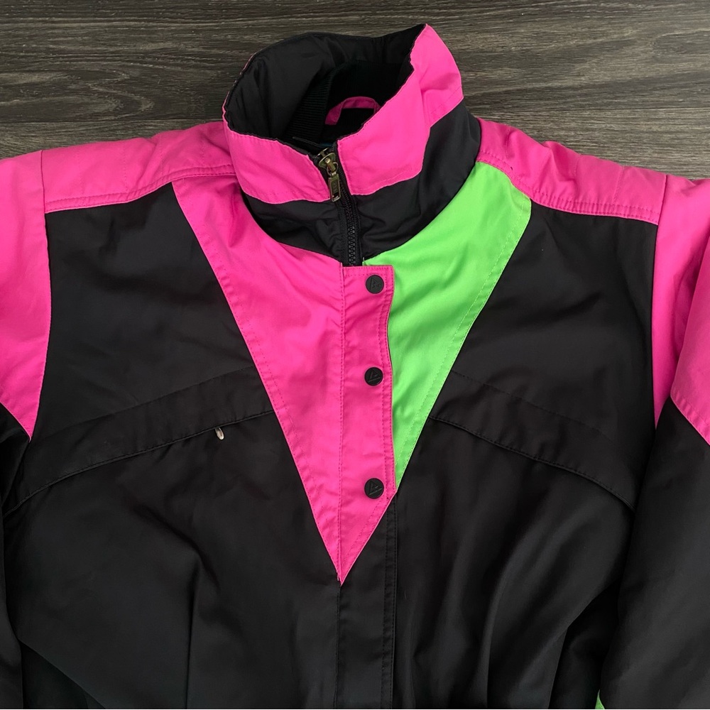 Vintage Black Bear Snow Suit Womens Medium Pink Green Ski Snowboard One Piece - Picture 4 of 14